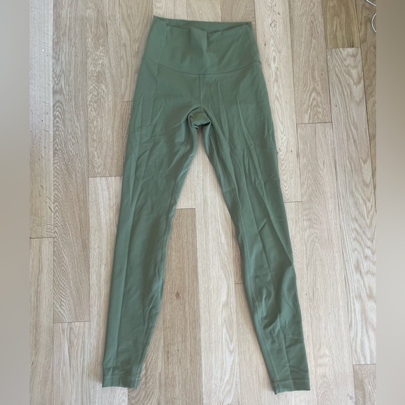 Lululemon green wunder train 28” size 4 leggings - Picture 5 of 5